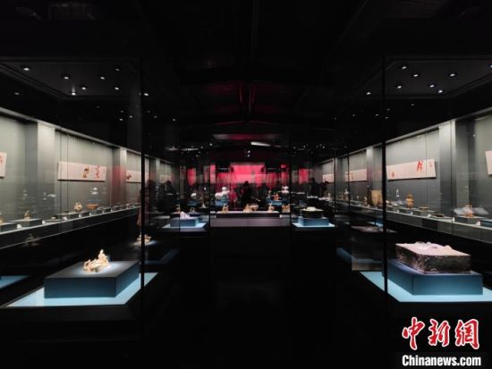 “人间烟火——中国古代衣食住行”新春特展在郑州开展。李红新 摄